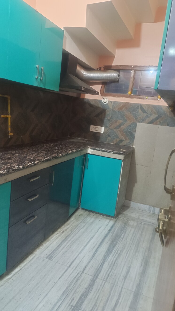 Kitchen, om-sai-plaza-indira-nagar 2 Bedroom 1100 Sq.Ft. Builder Floor In Indira Nagar Lucknow 8791556