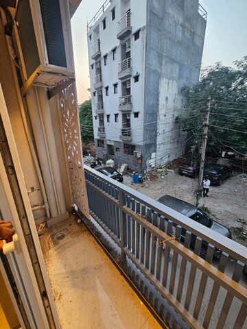 Balcony in 1.5 BHK Builder Floor at AEZ Aloha, Sector 57 – for Rent