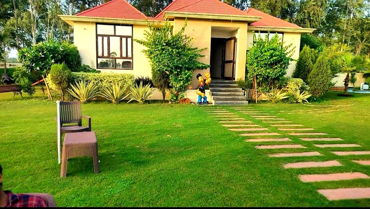 Garden, swaraaj-the-villagio  15000 Sq.Ft. Plot In Mohanlalganj Lucknow 8791603