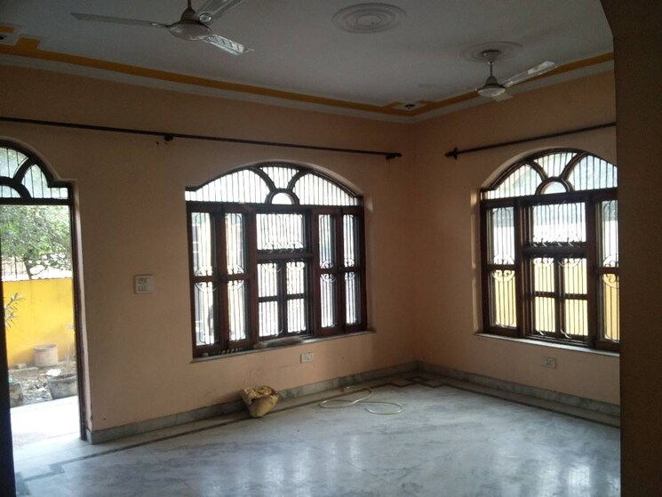 Room, sector 28 4 Bedroom 360 Sq.Yd. Independent House In Sector 28 Faridabad 8791608