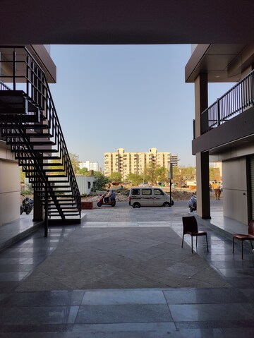  Shop – Exterior View View at Akota - for Rent