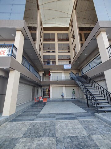  Shop – Exterior View View at Akota - for Rent