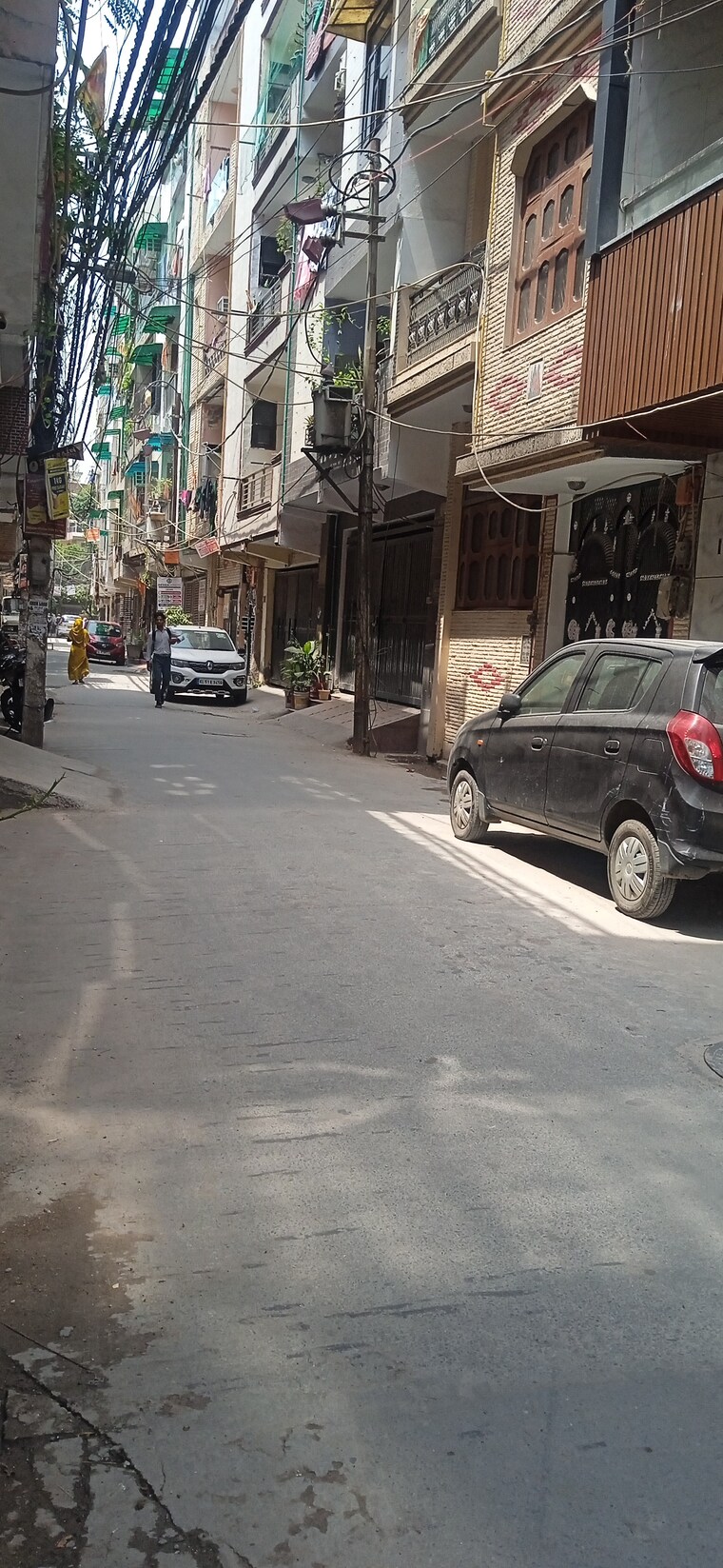  Parking, igi airport area 3 Bedroom 1000 Sq.Ft. Builder Floor In Igi Airport Area Delhi 8791635