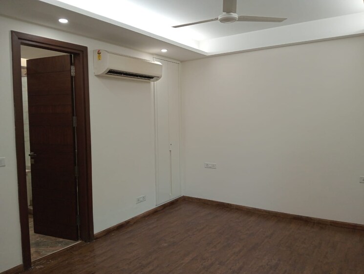 Room, greater kailash ii 4 Bedroom 2200 Sq.Ft. Apartment In Greater Kailash ii Delhi 8791636