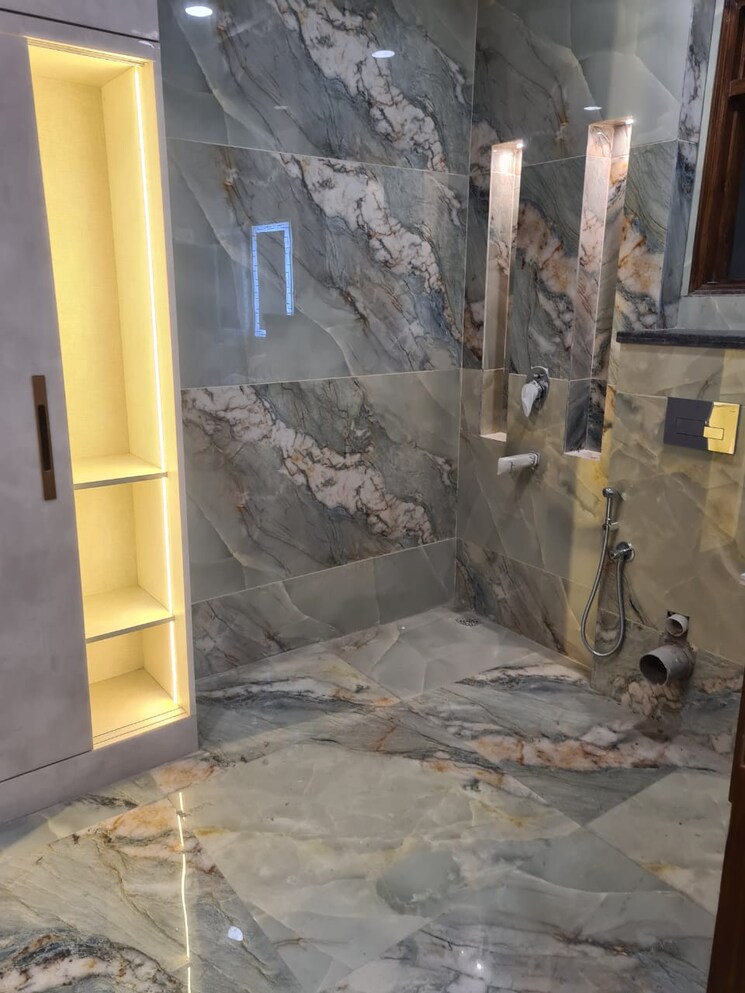 Attached Bathroom, greater kailash i 4 Bedroom 2700 Sq.Ft. Apartment In Greater Kailash I Delhi 8791661