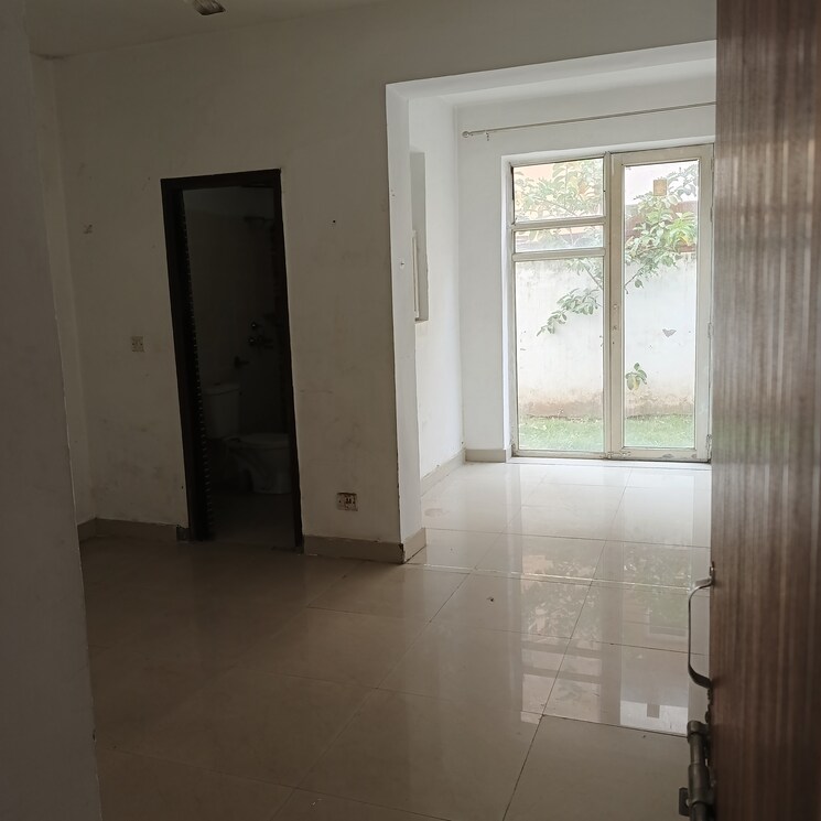 Bathroom, puri-vip-floors 3 Bedroom 300 Sq.Yd. Builder Floor In Sector 81 Faridabad 8791676