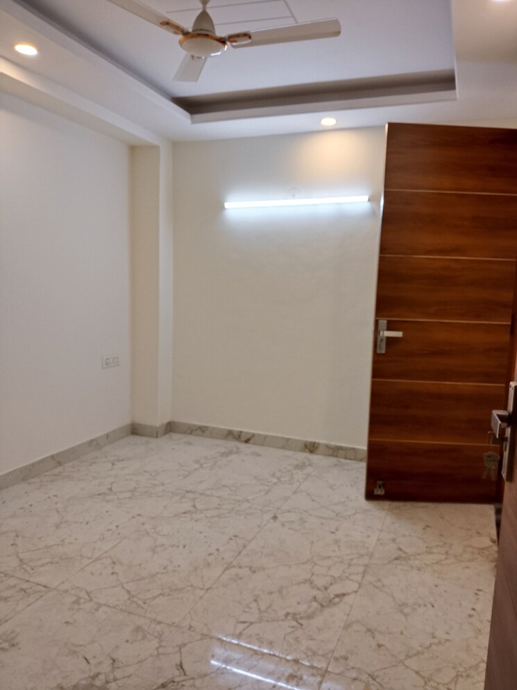 Room, khirki extension 3 Bedroom 1200 Sq.Ft. Apartment In Khirki Extension Delhi 8791678