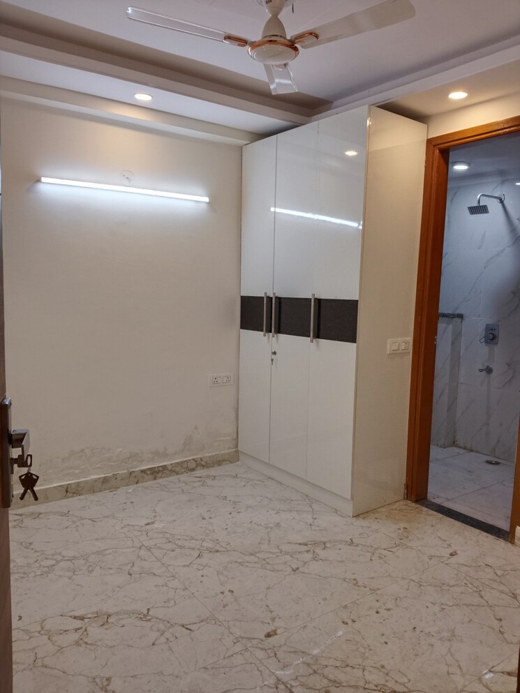 Room, khirki extension 3 Bedroom 1200 Sq.Ft. Apartment In Khirki Extension Delhi 8791680