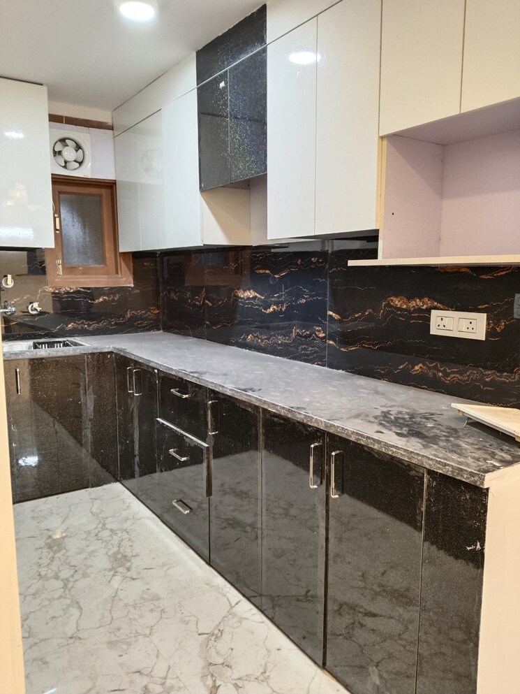 Kitchen, khirki extension 3 Bedroom 1200 Sq.Ft. Apartment In Khirki Extension Delhi 8791680