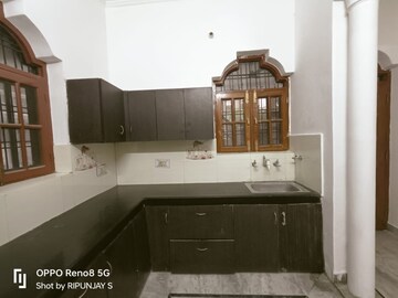 Kitchen in 2.5 BHK Independent House at Gomti Nagar – for Rent