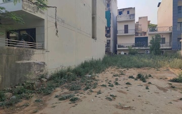 Plot For Sale in Krishna Complex Noida, Sector 31