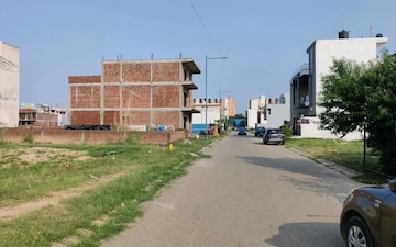 Plot For Sale in Udhay Giri, Sector 34