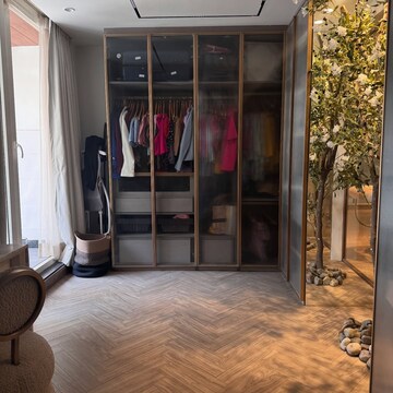 Bedroom in 4 BHK Apartment at Yash Twin Tower, Baner – for Sale