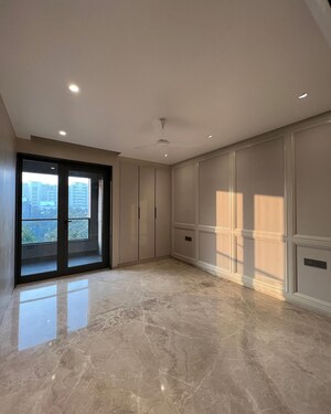 Room in 4 BHK Apartment at Nahar F Residences, Balewadi – for Sale