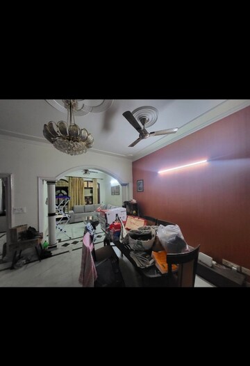 Living Room in 3 BHK Builder Floor at RWA Residential Society Sector 46, Sector 46 – for Rent
