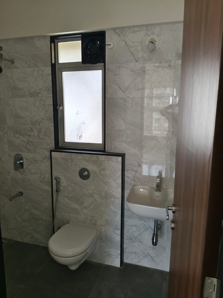 Bathroom, vtp-hilife 3 Bedroom 1068 Sq.Ft. Apartment In Wakad Pune 8791748
