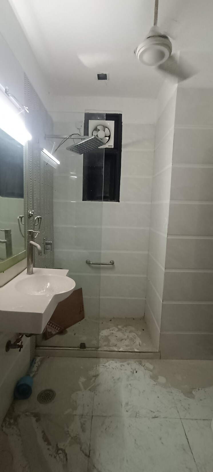 Bathroom, kalkaji 3.5 Bedroom 1500 Sq.Ft. Builder Floor In Kalkaji Delhi 8791765