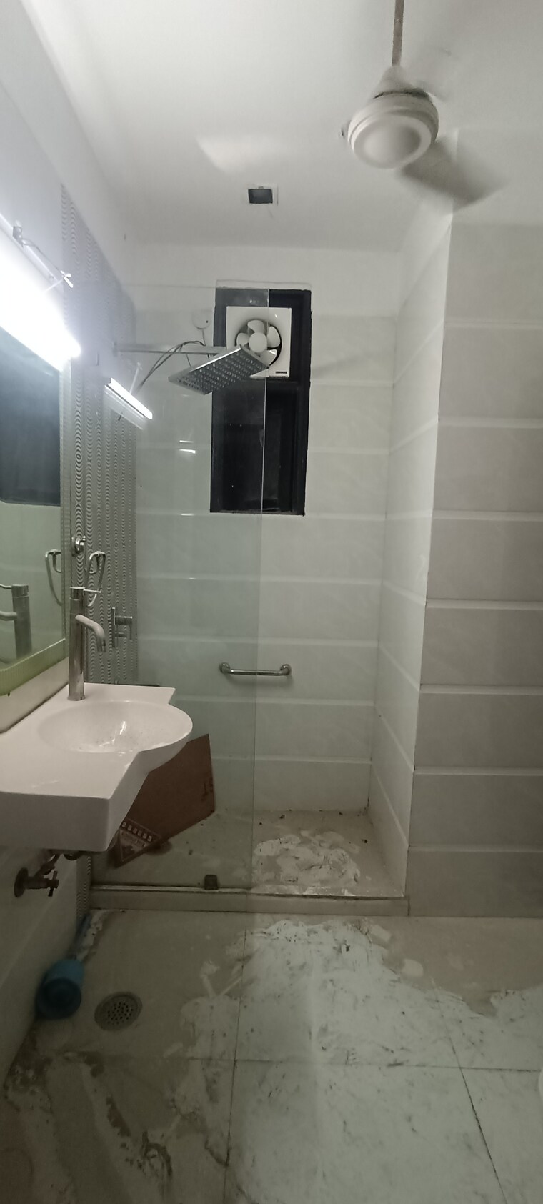 Bathroom, kalkaji 3.5 Bedroom 1500 Sq.Ft. Builder Floor In Kalkaji Delhi 8791765