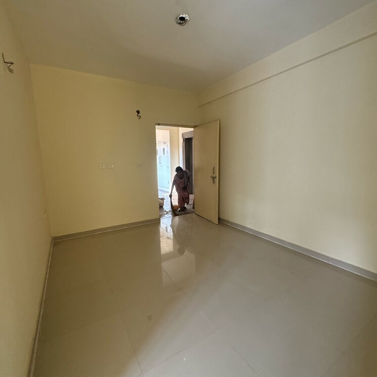 Room, pyramid-pride 2 Bedroom 578 Sq.Ft. Apartment In Sector 76 Gurgaon 8791807