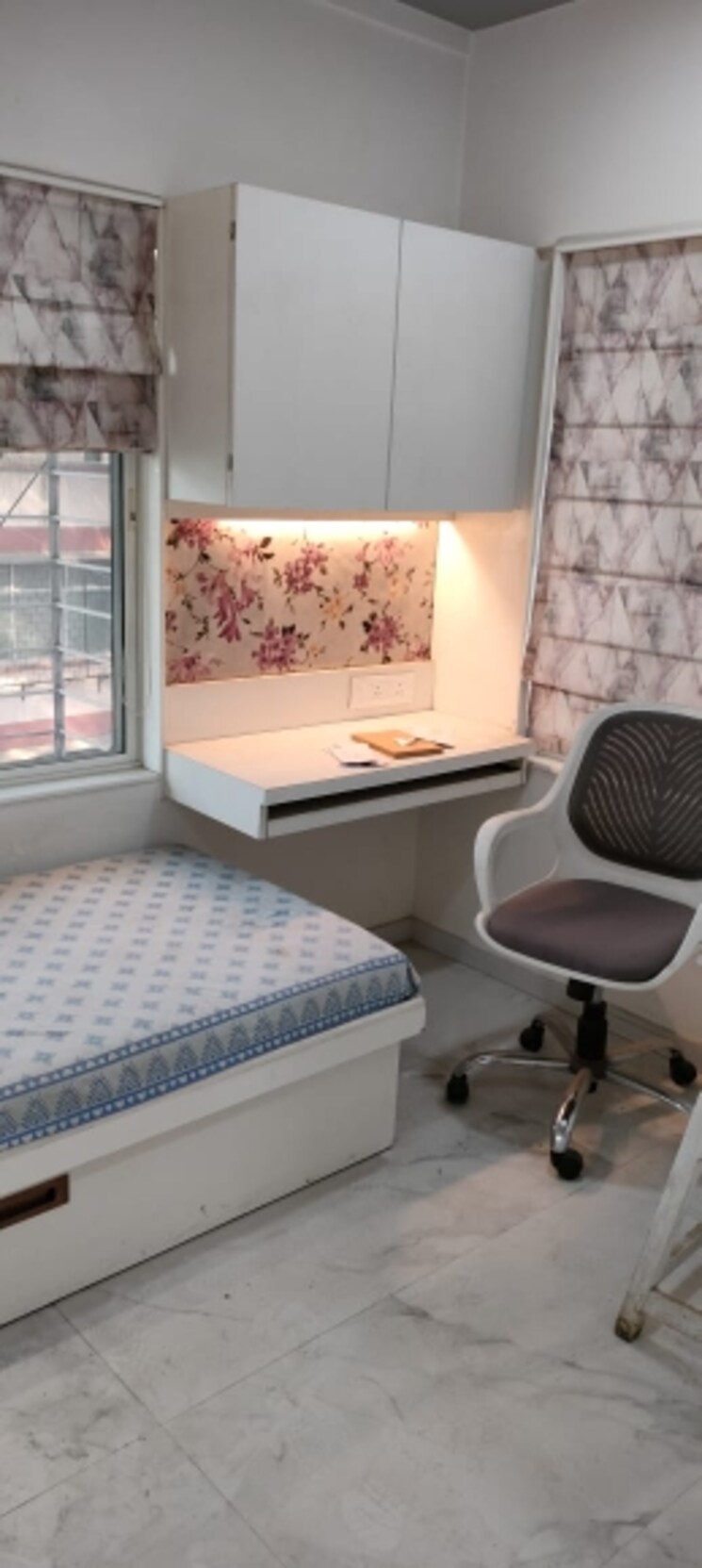 Master Bedroom, yash-apartments-model-colony 3 Bedroom 1450 Sq.Ft. Apartment In Model Colony Pune 8791828