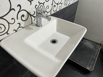 Furnished Amenities in 2 BHK Apartment at Sarala Apartments Model Colony, Model Colony – for Rent