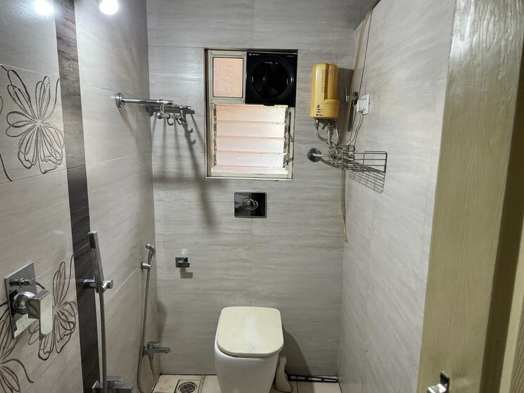 Bathroom, sarala-apartments-model-colony 2 Bedroom 1200 Sq.Ft. Apartment In Model Colony Pune 8791835