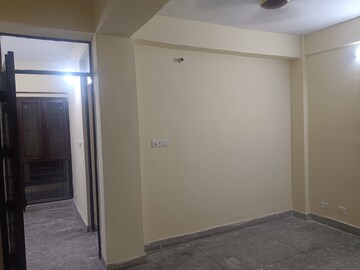 Room in 1 BHK Apartment at Molarband – for Rent