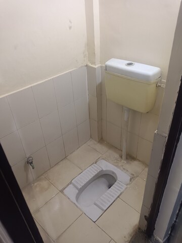 Bathroom in 1 BHK Apartment at Molarband – for Rent