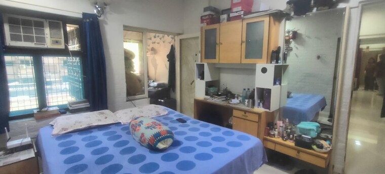 Bedroom, dhoop-chaon-society 4 Bedroom 1900 Sq.Ft. Apartment In Andheri West Mumbai 8791850