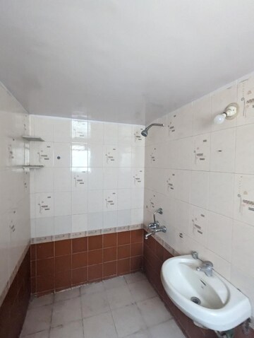 Bathroom in 1 BHK Apartment at Suyog Nagar Apartment, Gokhalenagar – for Rent