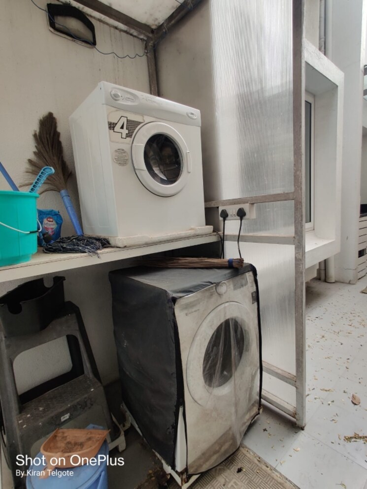 Bathroom, triveni-apartments-model-colony 4 Bedroom 1600 Sq.Ft. Apartment In Model Colony Pune 8791853