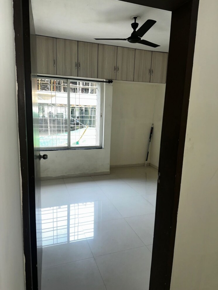 Room, krushi-chs 1 Bedroom 550 Sq.Ft. Apartment In Gokhalenagar Pune 8791857