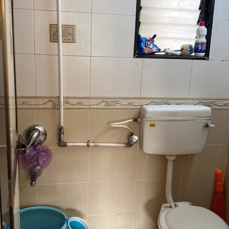 Bathroom, laxmi-royal-classic 3 Bedroom 1650 Sq.Ft. Apartment In Jai Shastri Nagar Mumbai 8791881