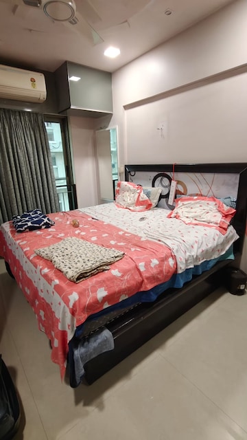 Bedroom in 2 BHK Apartment at Kabra Metro One, Andheri West – for Rent