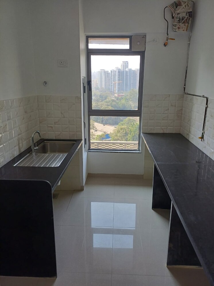 Bathroom, kalpataru-immensa 2 Bedroom 599 Sq.Ft. Apartment In Kolshet Road Thane 8791915