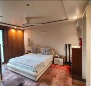 Bedroom in 4 BHK Builder Floor at Florence Nightingale Lane, Green Park – for Sale