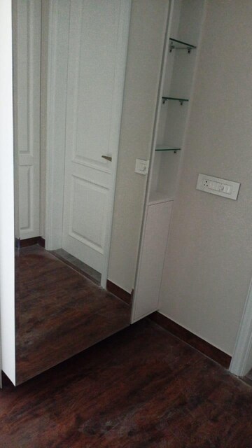  4 BHK Builder Floor at Sector 6 – for Rent
