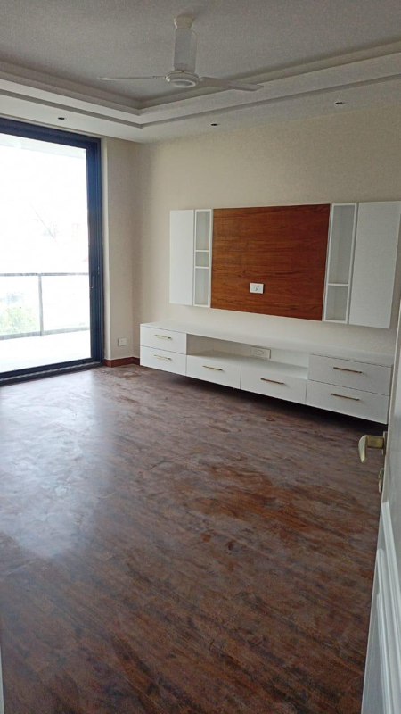 4 BHK + Pooja Room,Servant Room Builder Floor For Rent in Mdc 6