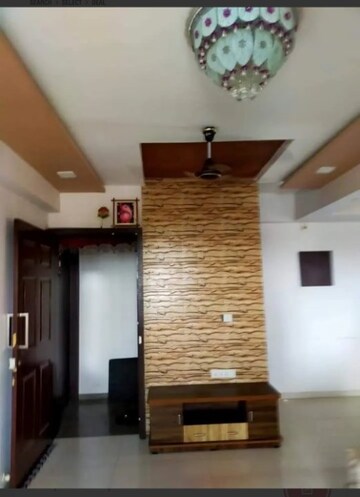 Room in 2 BHK Apartment at Shakti 140, Thaltej – for Sale