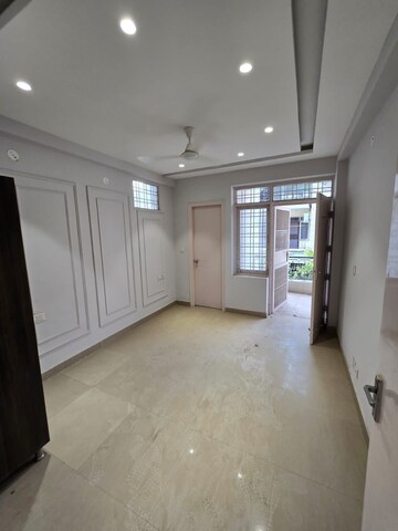 Room in 4 BHK Apartment at Brigade Gateway, Kokapet – for Sale