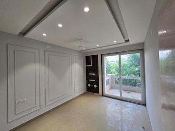 Room in 4 BHK Apartment at Brigade Gateway, Kokapet – for Sale