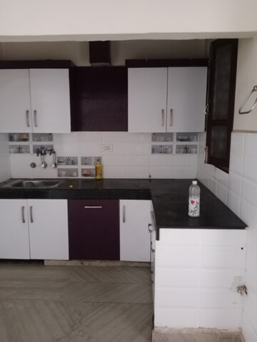Kitchen in 1.5 BHK Builder Floor at Ansals Sushant City – for Rent