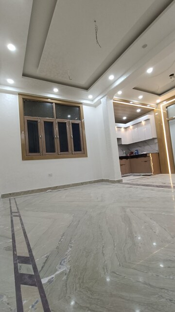 Room in 2 BHK Builder Floor at Vasundhara Sector 1 – for Sale