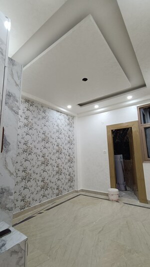 Building Lobby in 2 BHK Builder Floor at Vasundhara Sector 1 – for Sale