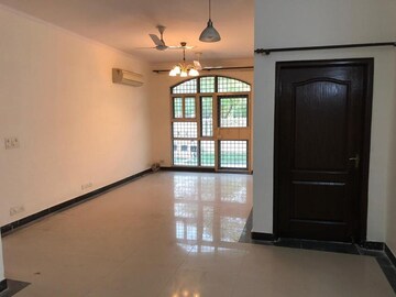 Living Room in 3 BHK Builder Floor at Palam Vihar – for Rent
