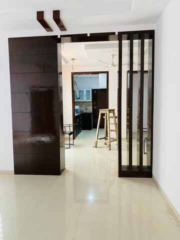 Room in 2 BHK Builder Floor at Madhapur – for Rent