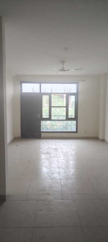 Room in 2 BHK Builder Floor at Wave Prime Floors, Wave City – for Sale