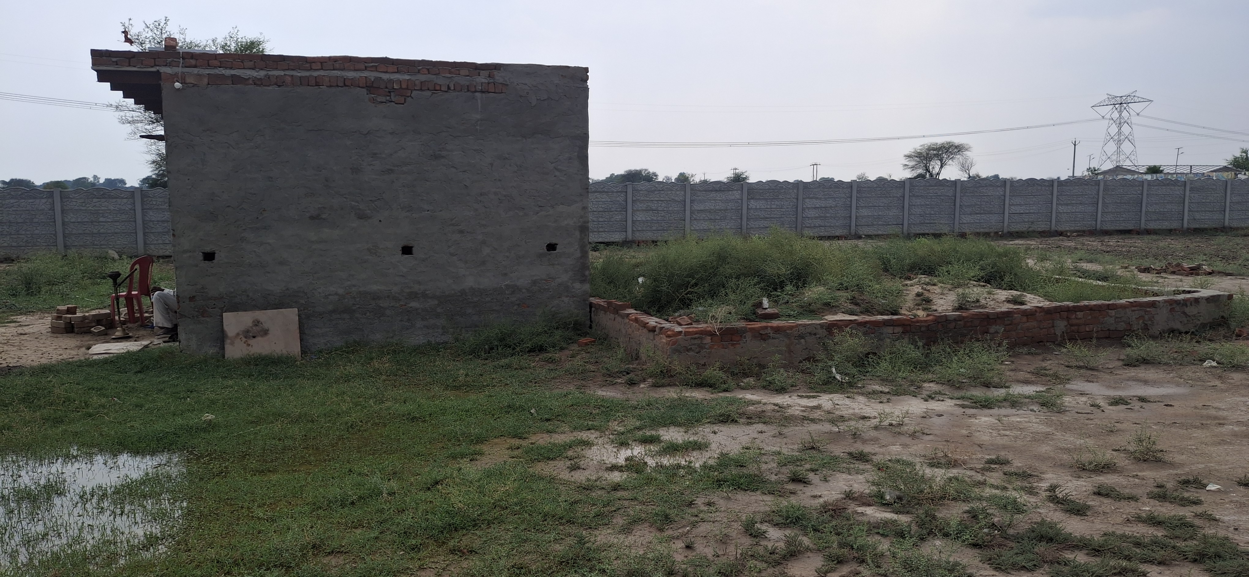 Plot For Sale in Mk Propty 