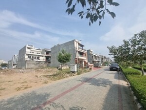  Plot For Sale in RWA Apartments Sector 52, Sector 52