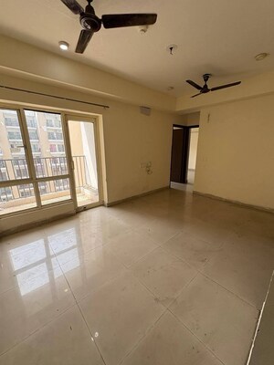 Room in 3 BHK Apartment at Amrapali Platinum, Sector 119 – for Sale